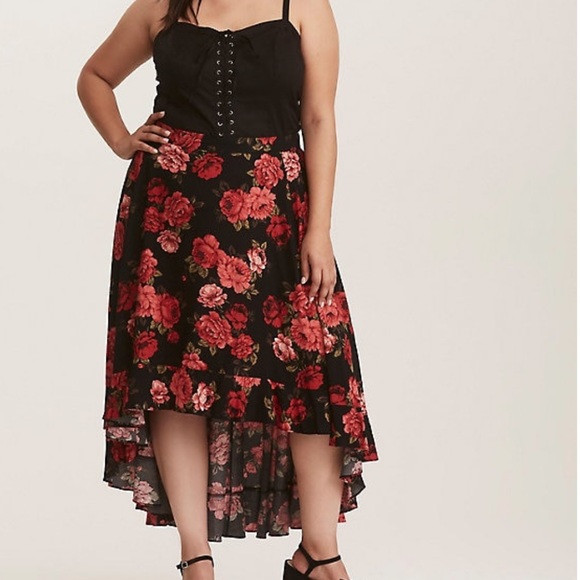 torrid Dresses & Skirts - Torrid- Black Rose Hi-Lo Challis Skirt size: 2